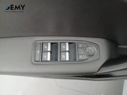 Photo 39 Renault Symbioz  E-Tech full hybrid 145