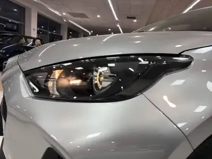 Photo 14 Mazda Mazda2  Hybrid 1.5L CVT 116 ch