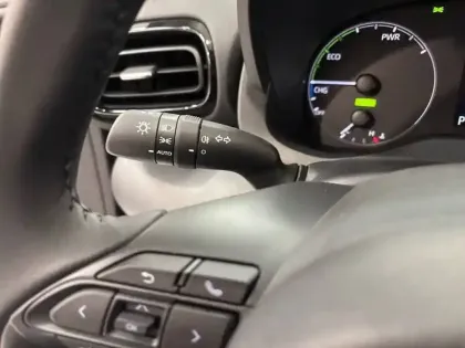 Photo 22 Mazda Mazda2  Hybrid 1.5L CVT 116 ch