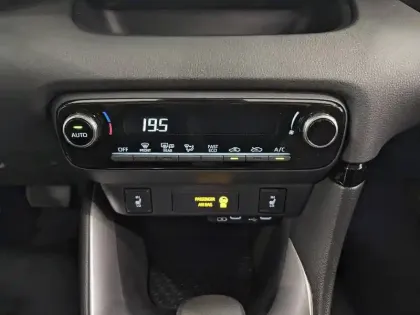 Photo 20 Mazda Mazda2  Hybrid 1.5L CVT 116 ch