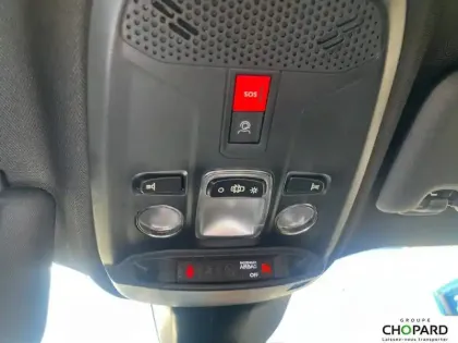 Photo 51 Peugeot 2008  PureTech 100 S&S BVM6