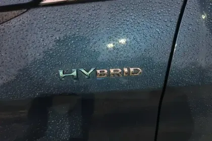 Photo 76 Peugeot 3008  Hybrid 225 e-EAT8