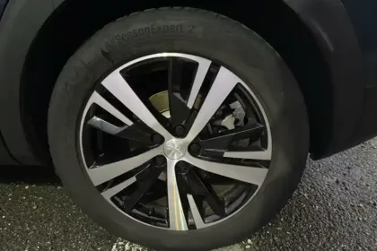 Photo 43 Peugeot 3008  Hybrid 225 e-EAT8