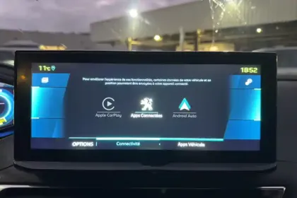 Photo 90 Peugeot 3008  Hybrid 225 e-EAT8