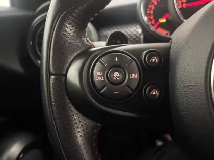 Photo 29 Mini Mini Cabriolet 231 ch John Cooper Works BVA6