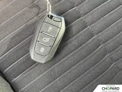 Photo 11 Peugeot 208  Electrique 50 kWh 136ch