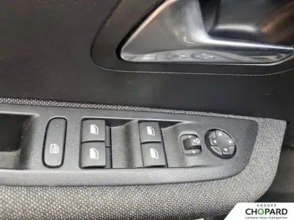 Photo 17 Peugeot 208  Electrique 50 kWh 136ch