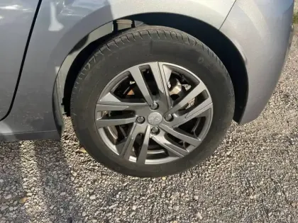 Photo 10 Peugeot 208  BlueHDi 100 S&S BVM6