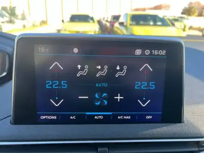 Photo 14 Peugeot 3008  BlueHDi 130ch S&S EAT8