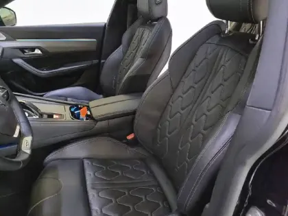 Photo 10 Peugeot 508  Hybrid 225 e-EAT8