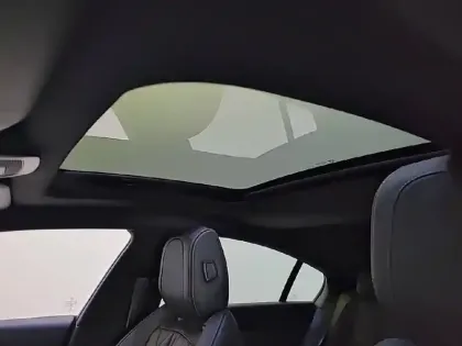 Photo 31 Peugeot 508  Hybrid 225 e-EAT8