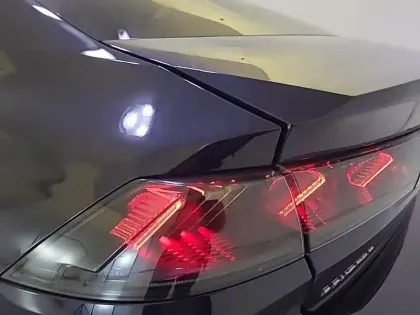 Photo 16 Peugeot 508  Hybrid 225 e-EAT8