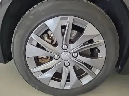 Photo 12 Peugeot 208  Electrique 50 kWh 136ch