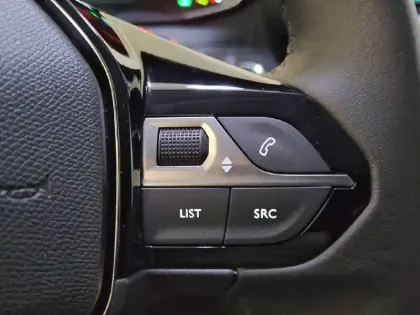 Photo 28 Peugeot 208  Electrique 50 kWh 136ch