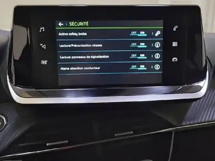 Photo 21 Peugeot 208  Electrique 50 kWh 136ch