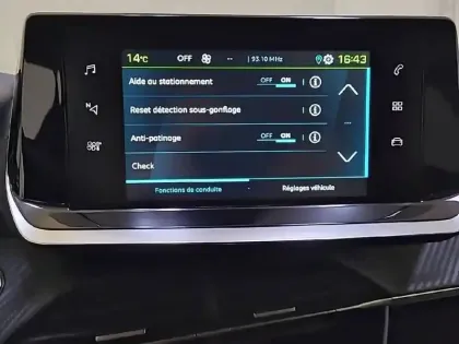 Photo 20 Peugeot 208  Electrique 50 kWh 136ch