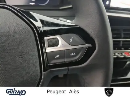 Photo 17 Peugeot 2008  Hybrid 136 e-DCS6