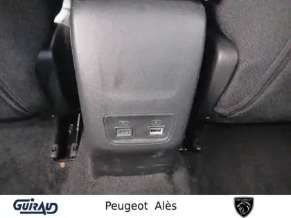 Photo 13 Peugeot 2008  Hybrid 136 e-DCS6