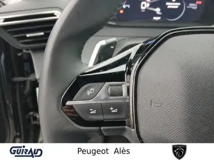 Photo 18 Peugeot 2008  Hybrid 136 e-DCS6