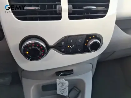 Photo 16 Renault Zoé Zoe R90