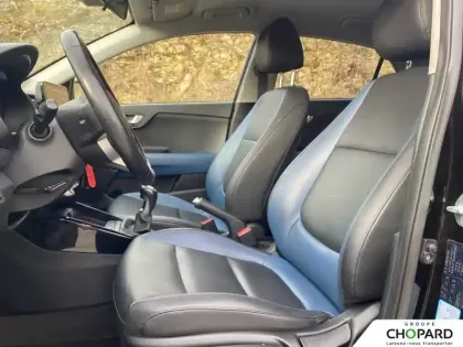 Photo 10 Kia Rio  1.0 T-GDi 100 ch ISG BVM6