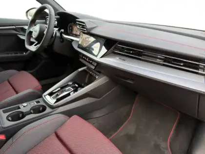 Photo 8 Audi A3  Sportback TFSI e Hybride rechargeable 272 S tronic 6