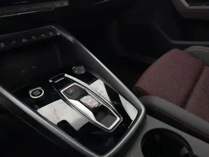 Photo 38 Audi A3  Sportback TFSI e Hybride rechargeable 272 S tronic 6