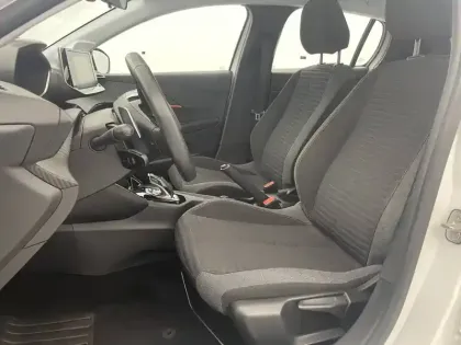 Photo 45 Peugeot 208  PureTech 100 S&S EAT8