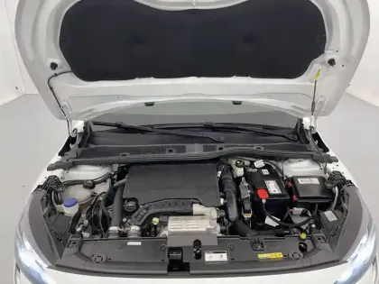 Photo 20 Peugeot 208  PureTech 100 S&S EAT8