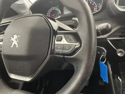 Photo 28 Peugeot 208  PureTech 100 S&S EAT8