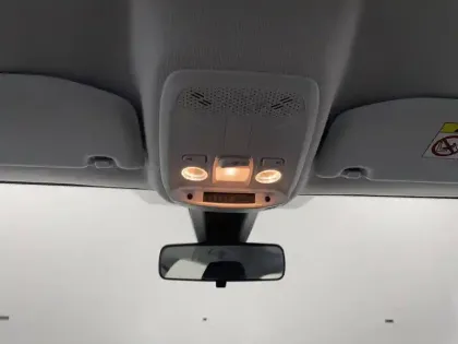 Photo 31 Peugeot 208  PureTech 100 S&S EAT8