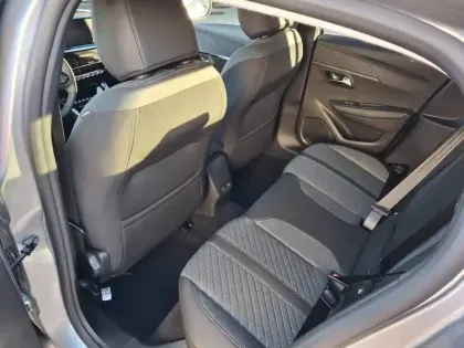 Photo 16 Peugeot 208  PureTech 100 S&S BVM6