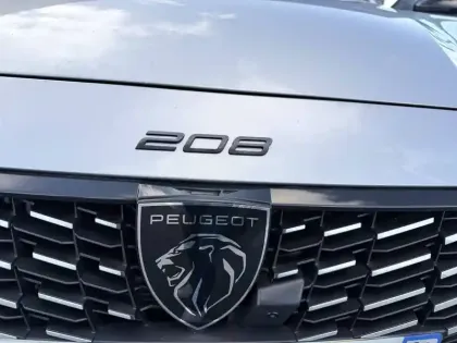 Photo 63 Peugeot 208  PureTech 100 S&S BVM6