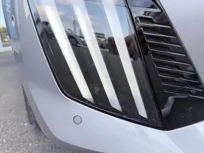 Photo 61 Peugeot 208  PureTech 100 S&S BVM6