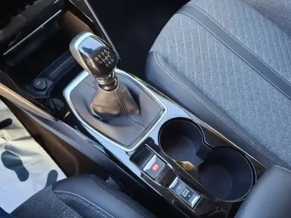 Photo 21 Peugeot 208  PureTech 100 S&S BVM6