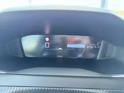 Photo 53 Peugeot 208  PureTech 100 S&S BVM6