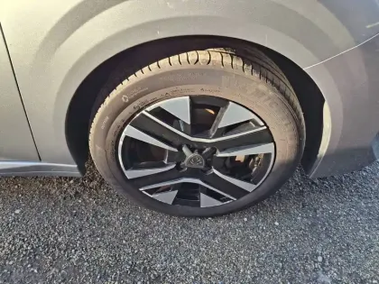 Photo 10 Peugeot 208  PureTech 100 S&S BVM6