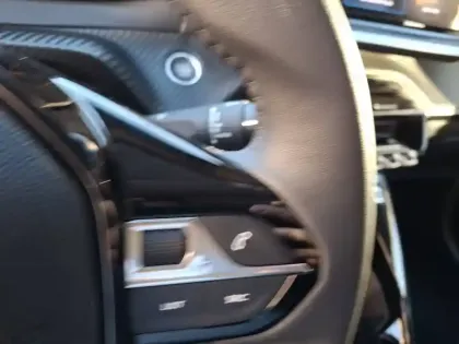 Photo 20 Peugeot 208  PureTech 100 S&S BVM6