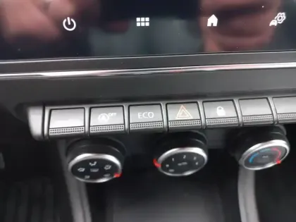 Photo 23 Renault Captur  TCe 90 - 21