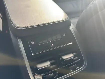 Photo 27 Volvo Xc90  T8 AWD Hybride Rechargeable 455 ch Geartronic 8 7pl