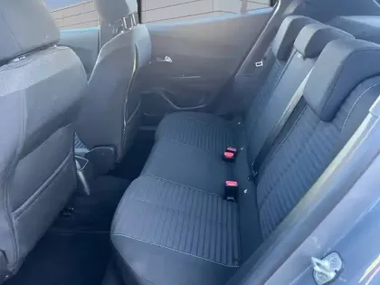 Photo 9 Peugeot 2008  PureTech 100 S&S BVM6