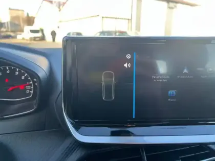 Photo 14 Peugeot 2008  PureTech 100 S&S BVM6