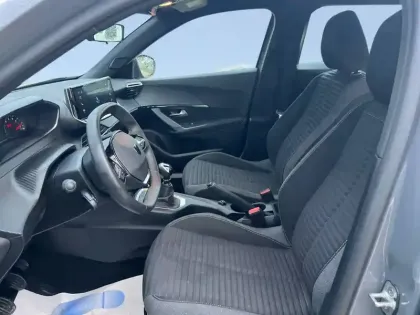 Photo 8 Peugeot 2008  PureTech 100 S&S BVM6