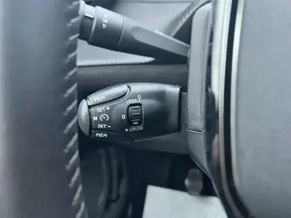 Photo 14 Peugeot 2008  PureTech 100 S&S BVM6