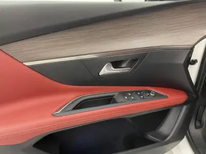 Photo 27 Peugeot 3008  Hybrid4 300 e-EAT8