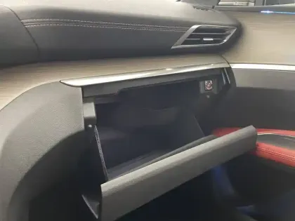 Photo 26 Peugeot 3008  Hybrid4 300 e-EAT8