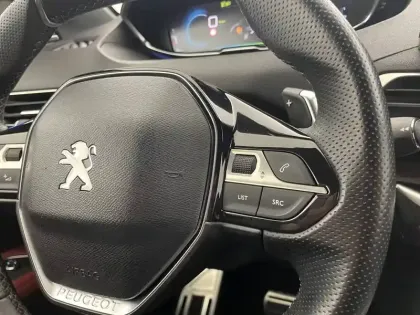 Photo 92 Peugeot 3008  Hybrid4 300 e-EAT8
