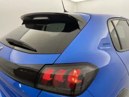 Photo 24 Peugeot 208  Electrique 50 kWh 136ch