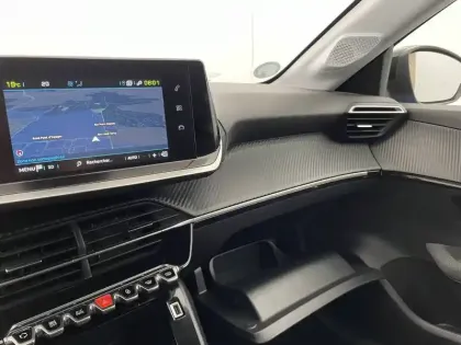 Photo 31 Peugeot 208  Electrique 50 kWh 136ch