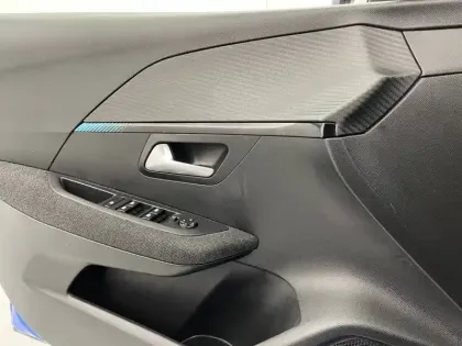 Photo 28 Peugeot 208  Electrique 50 kWh 136ch